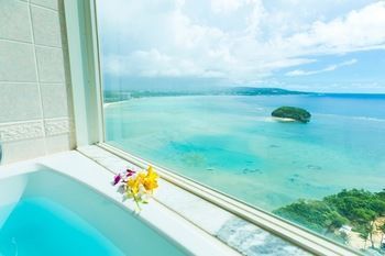 Deep Soaking Bathtub